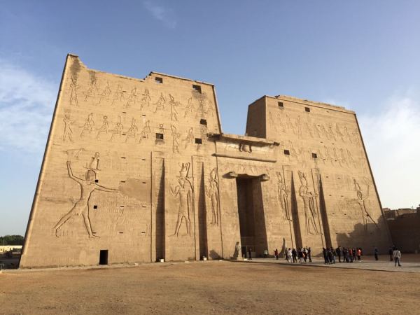 2016年12月从上海出发去埃及看金字塔和神庙