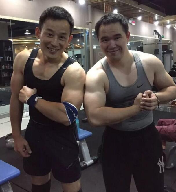 大家有没有觉得中国人就算练肌肉看上去也不舒服