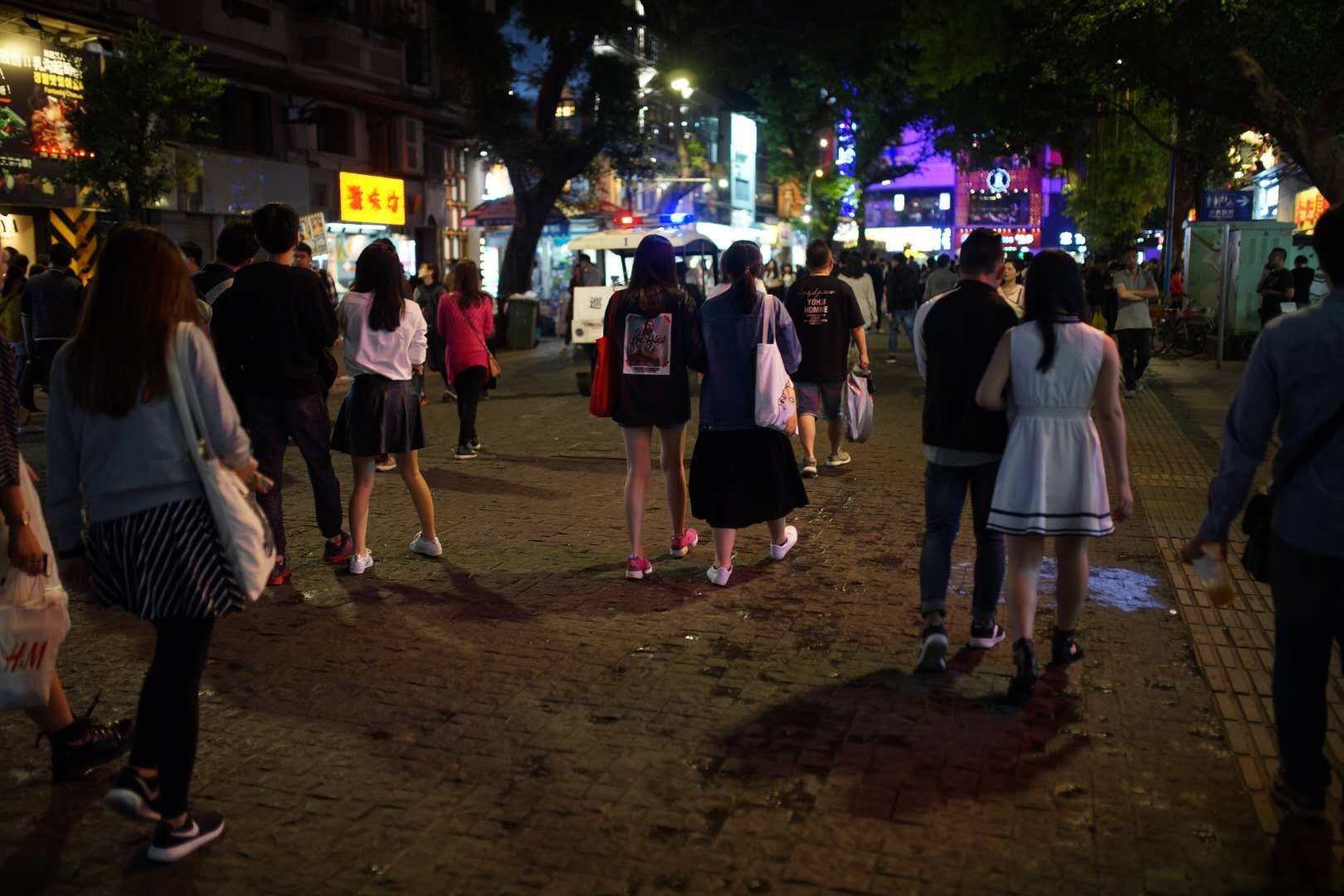 广州晚上逛街的xs
