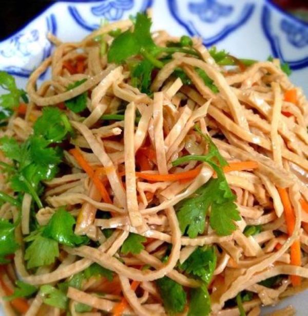 这种凉拌云丝,原料叫什么,哪里有卖啊?