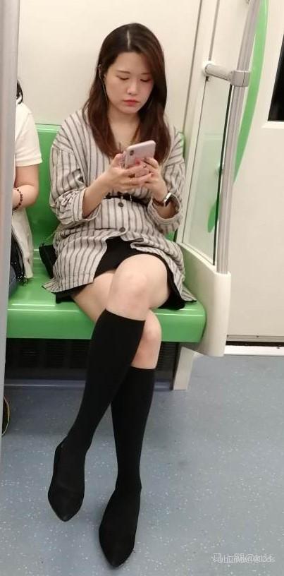 天生喜欢高个子女人,超过175的没有抵抗力
