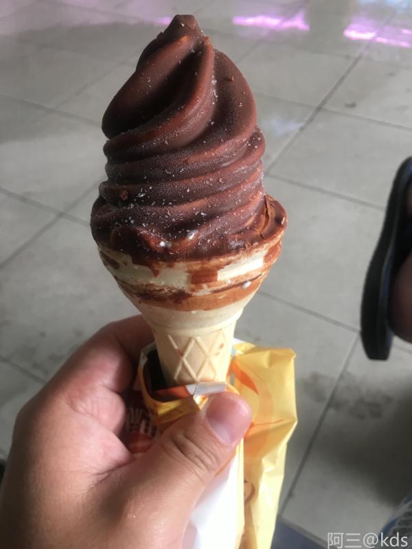 吃则火炬蛋筒