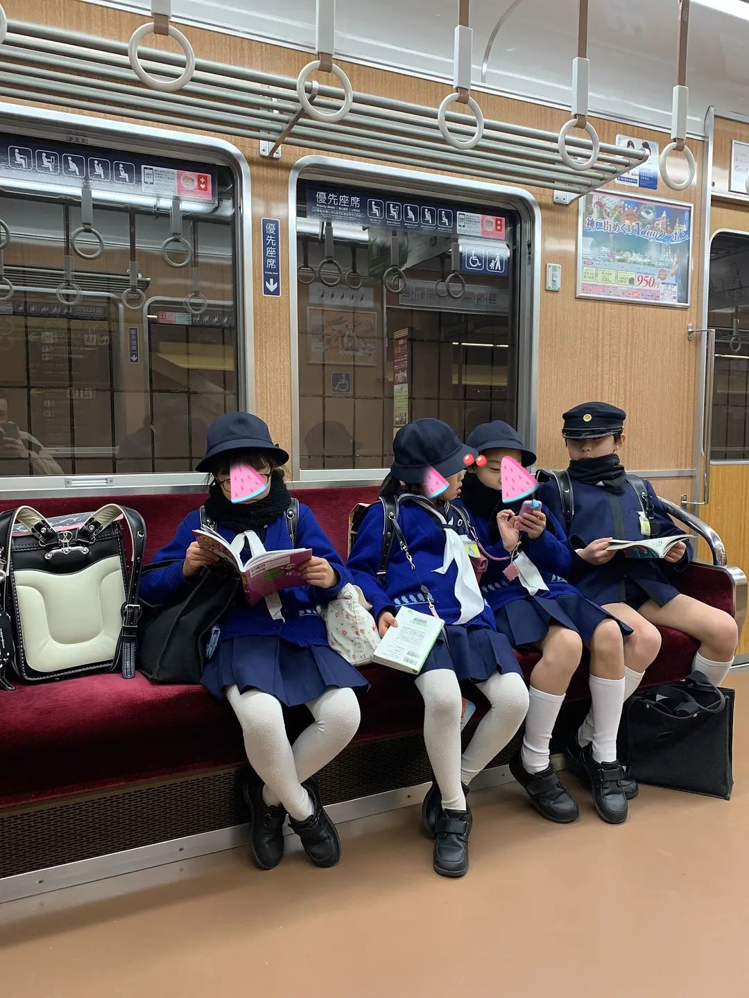 日本小孩冬天的校服
