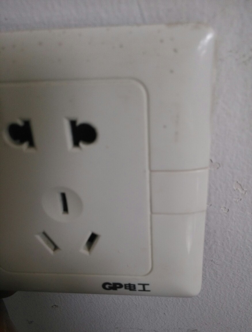 墙上插座坏了 怎么修呢
