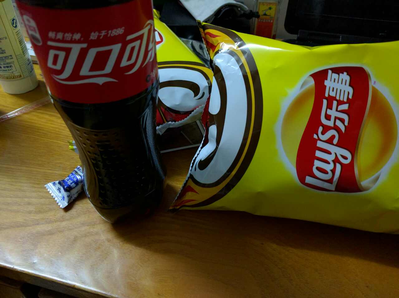 可乐 薯片=色艺