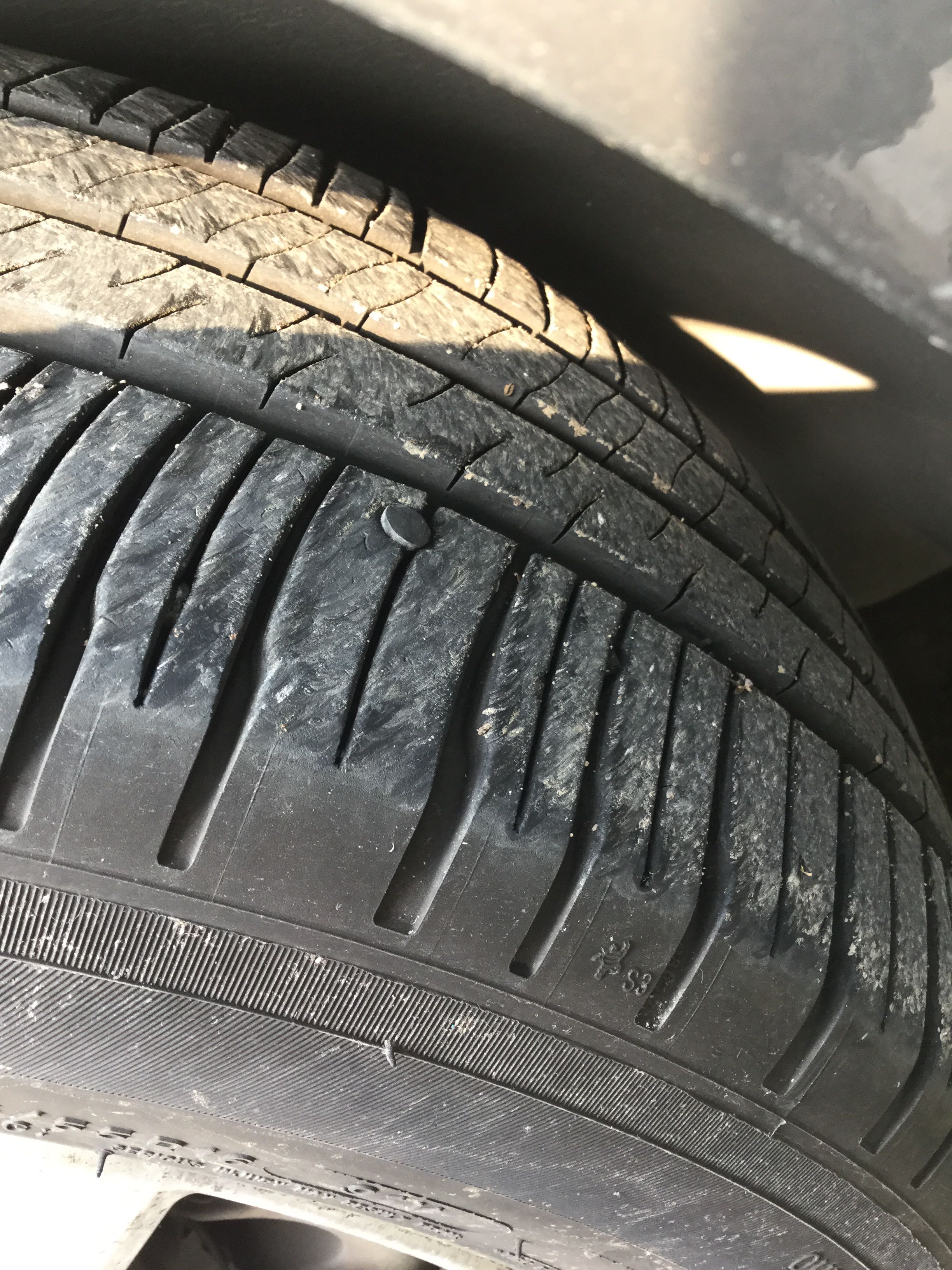 [ipad]蘑菇钉补成这样算正常伐?