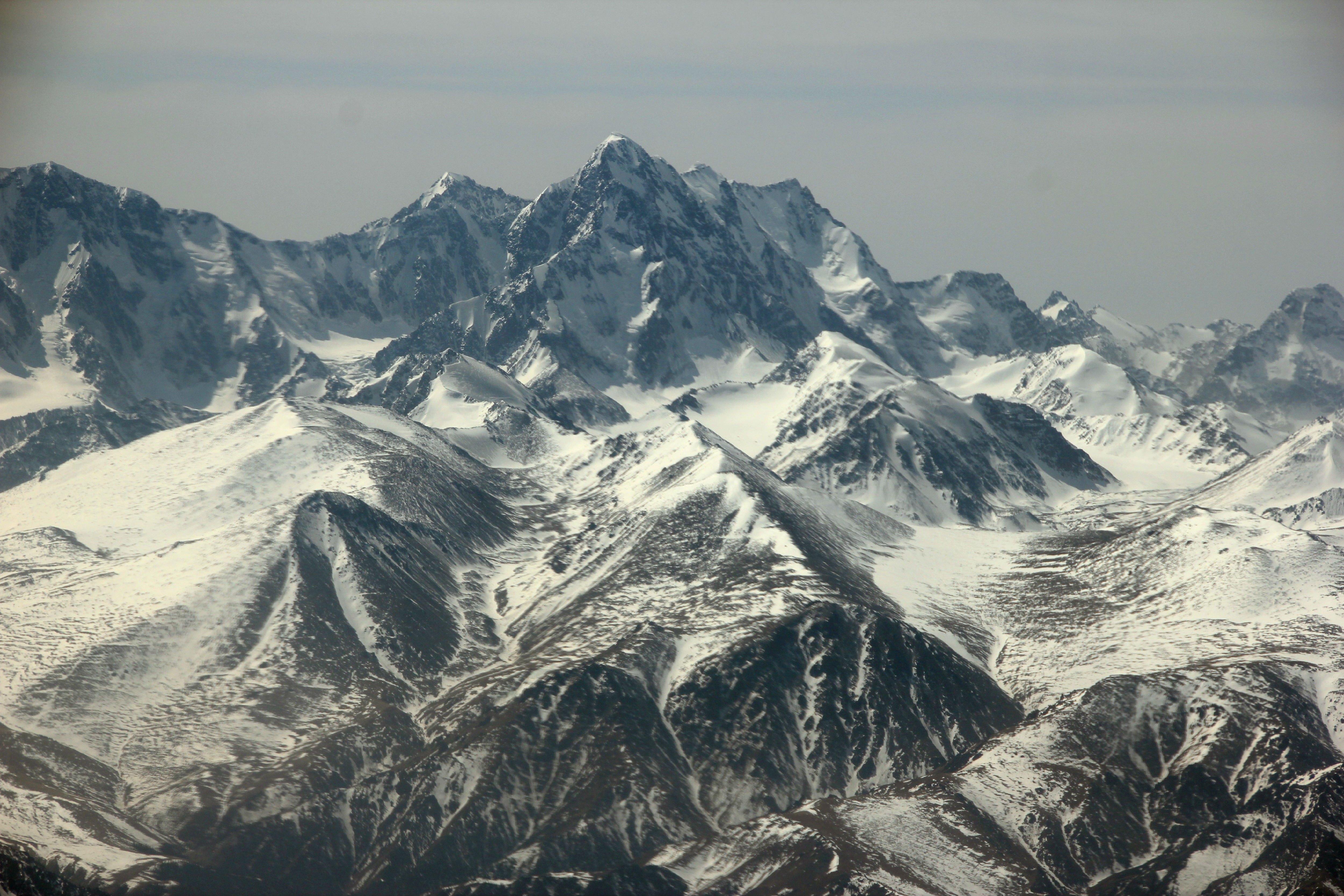 雪峰上的近景