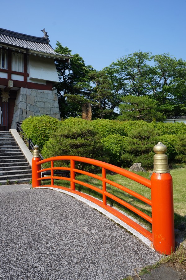 吃完饭,出发下一站,伏见桃山