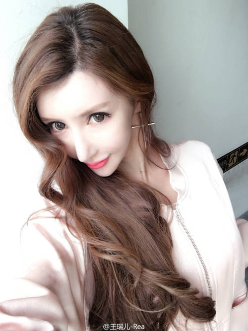 王瑞儿,1993年3月18日出生于北京.中国演员.毕业于中央戏剧学院.