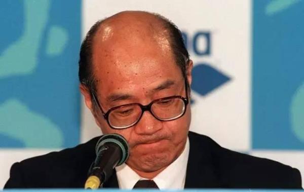 kds 宽带山 1999年初,当时的中国游泳队总教练周明的弟子熊国鸣和王炜