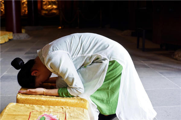 (南京牛首山文化旅游区)图解佛教敬香礼佛的礼仪