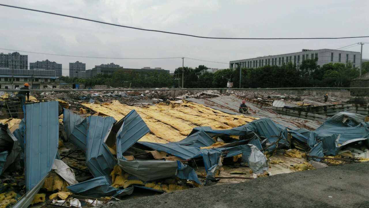 主题:[android]三林城中村拆违建,好!