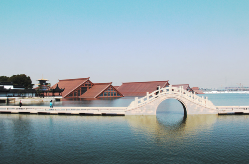 启动余山游客集散中心,修建自行车道,步行道;规划余山镇田园风光旅游