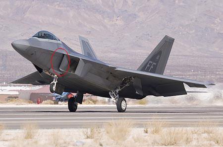 歼20难看在装了个鸭翼