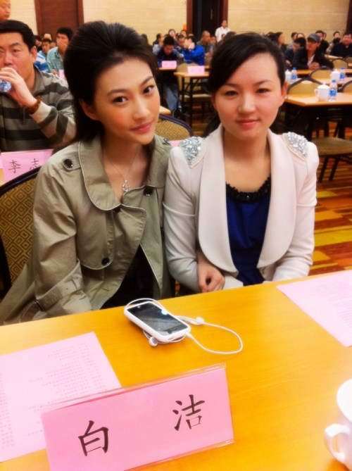 目前,靳某因涉嫌盗窃罪被瑶海检察院依法批准逮捕