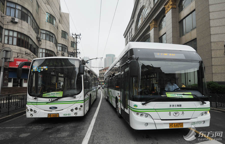 在泪水中向上海经典公交线路道一声"再见—旁友,再会