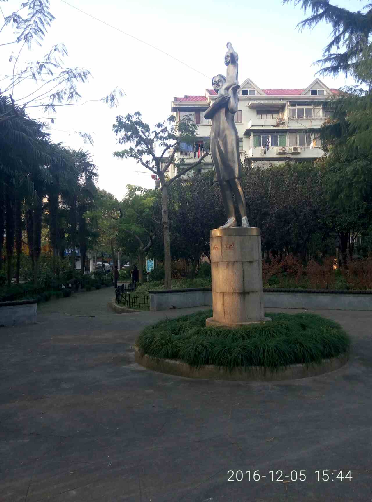 宜川新村那一片是上海最大的工人新村了吧?