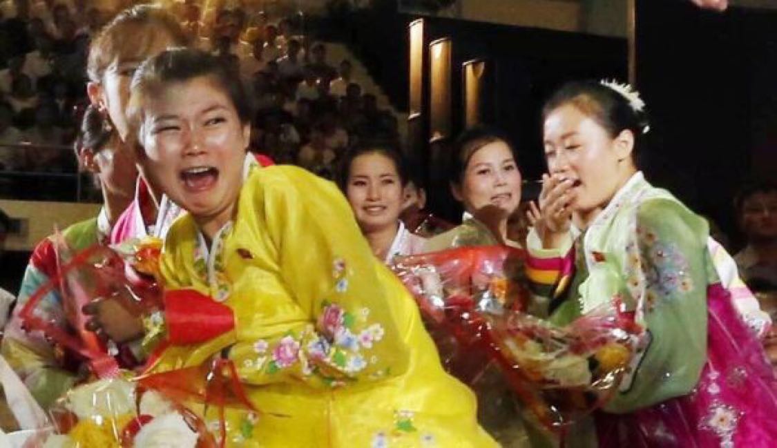 朝鲜人看到金将军怎么老哭呢