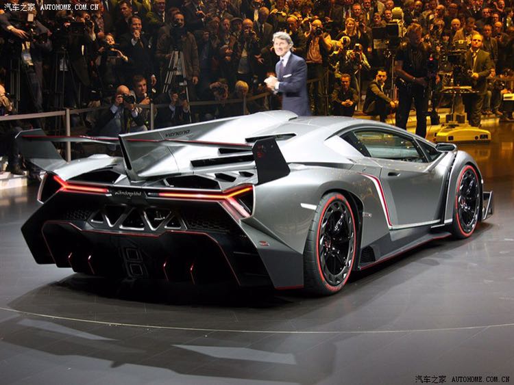 蓝宝坚尼全球仅售三辆的车型-veneno