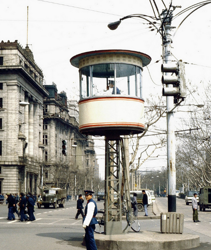 一张老旧照片,一场时光之旅