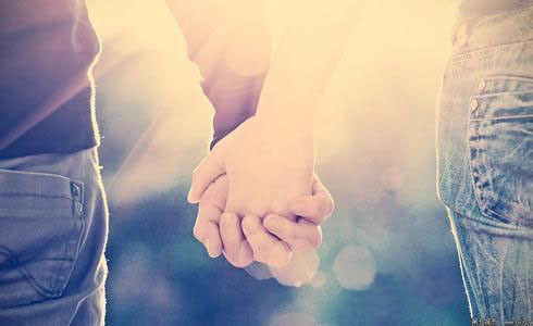 【结果公布】情人节秀恩爱,晒出你们的牵手照