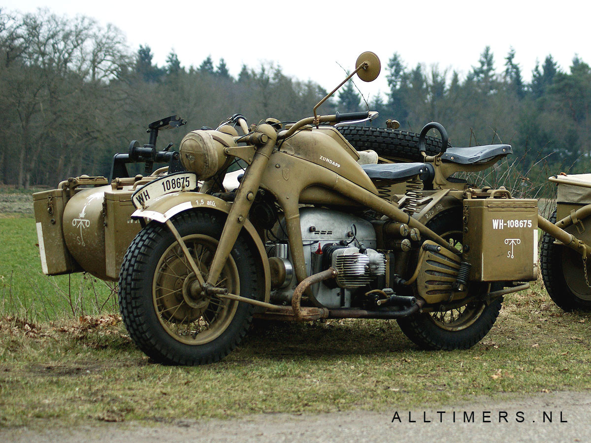 德国军队使用zundapp的ks750三轮摩托车