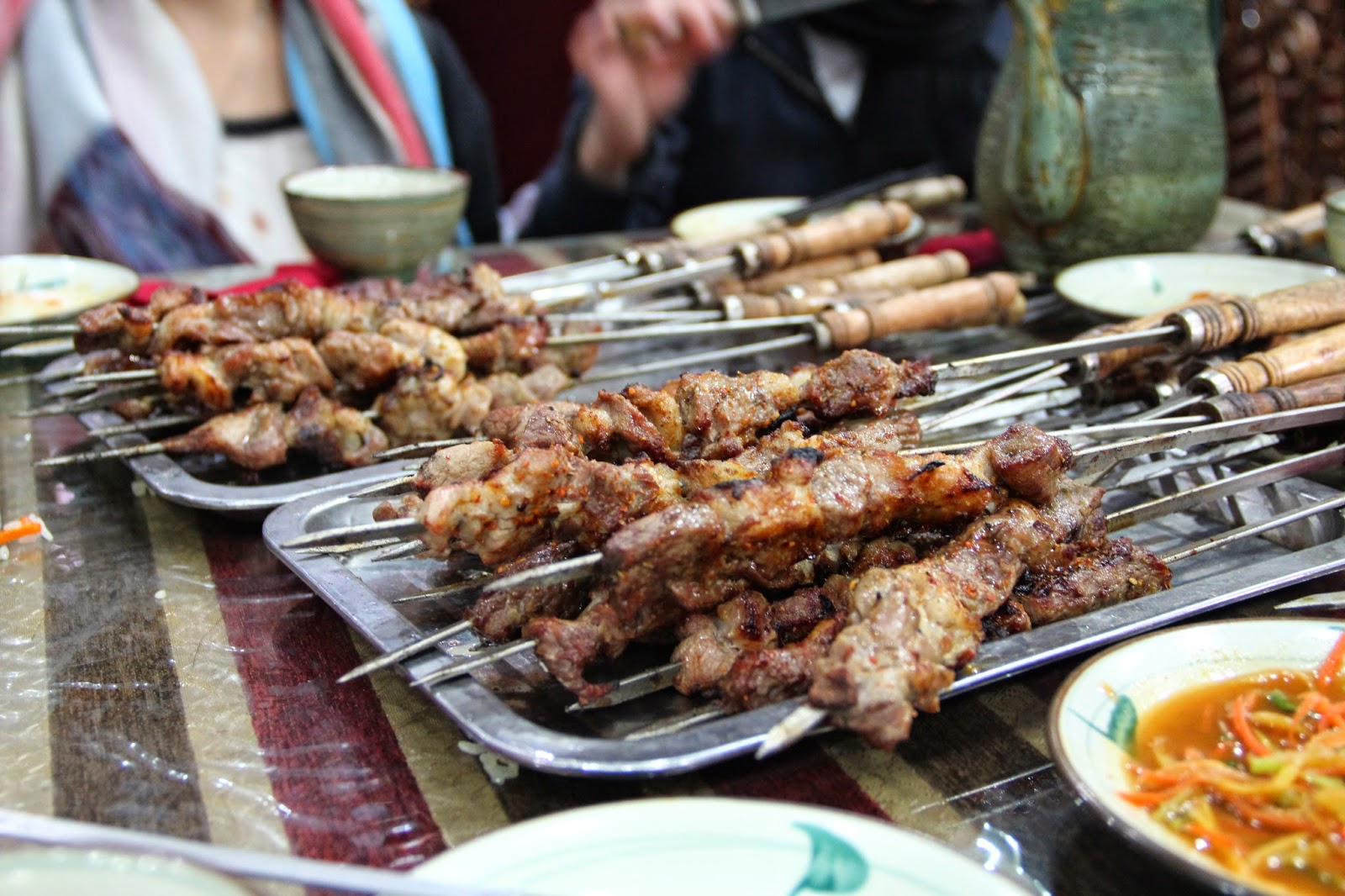 为啥新疆人羊肉串就是好吃?