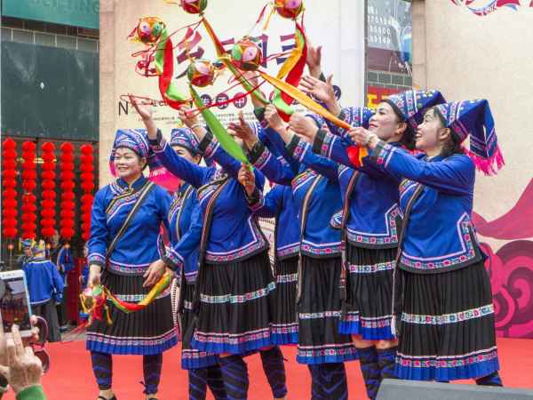 三月三广西壮族三月三来历俗广西人过三月三吃什么