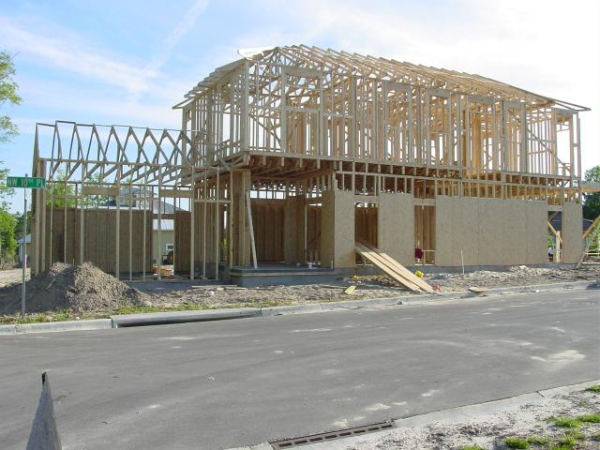 美国轻型木结构独立小住宅建造过程实例