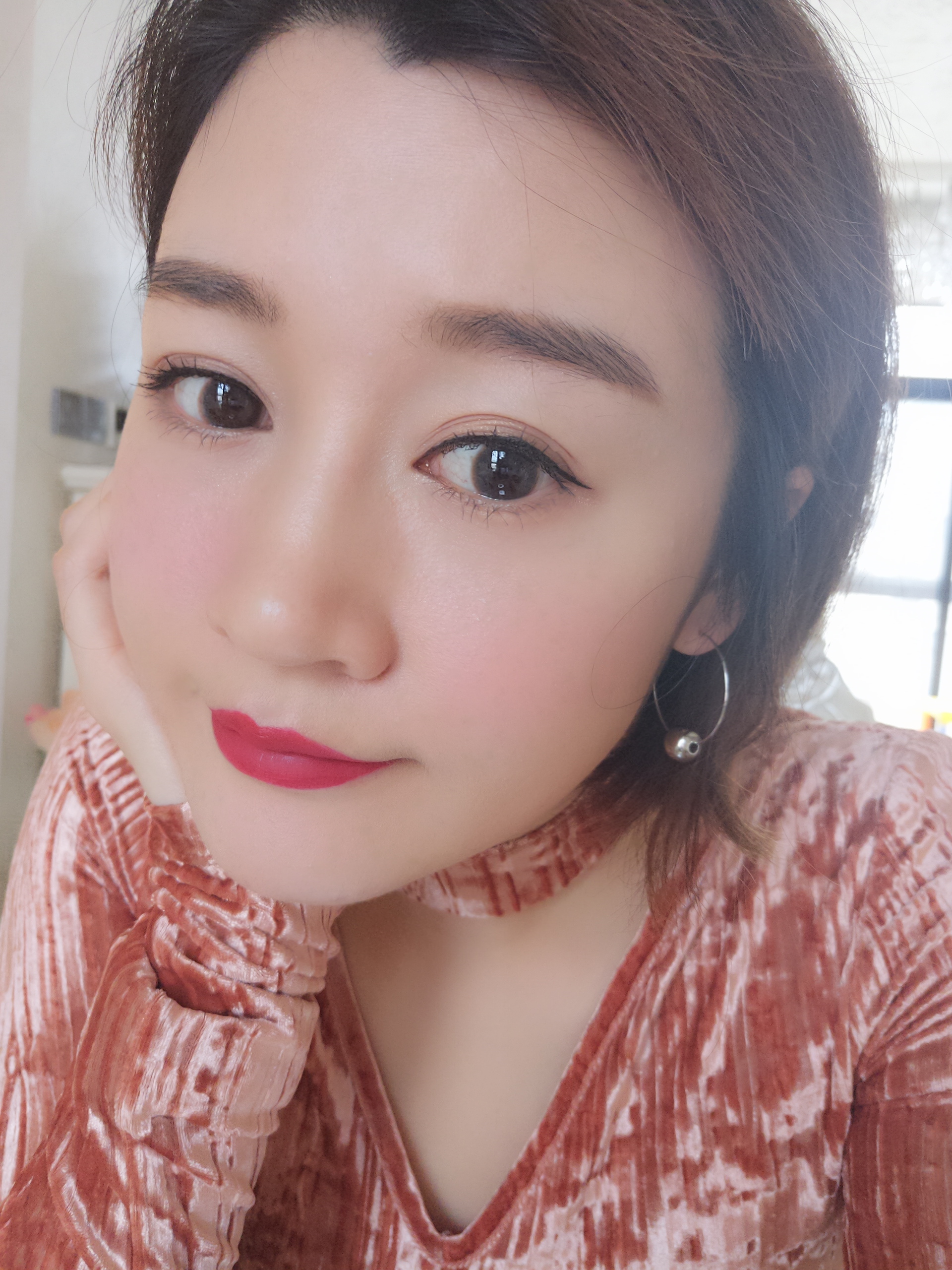 亲爱的盆友,让我来一波大头照四连拍!