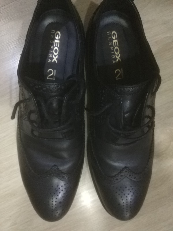 奥莱扫货,三双geox皮鞋600块色色一一.