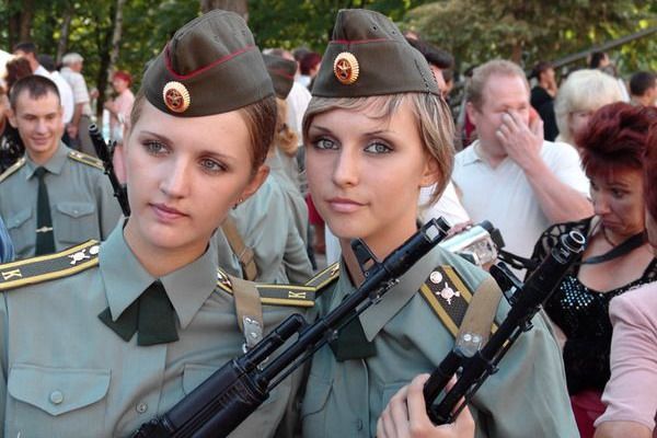 车臣女兵,颜值逆天