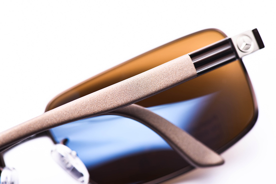 出一幅 奔驰太阳镜,罗敦司德偏光镜片.