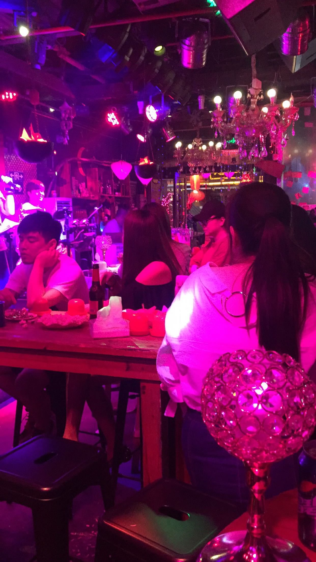 昨天晚上去西塘酒吧一条街了