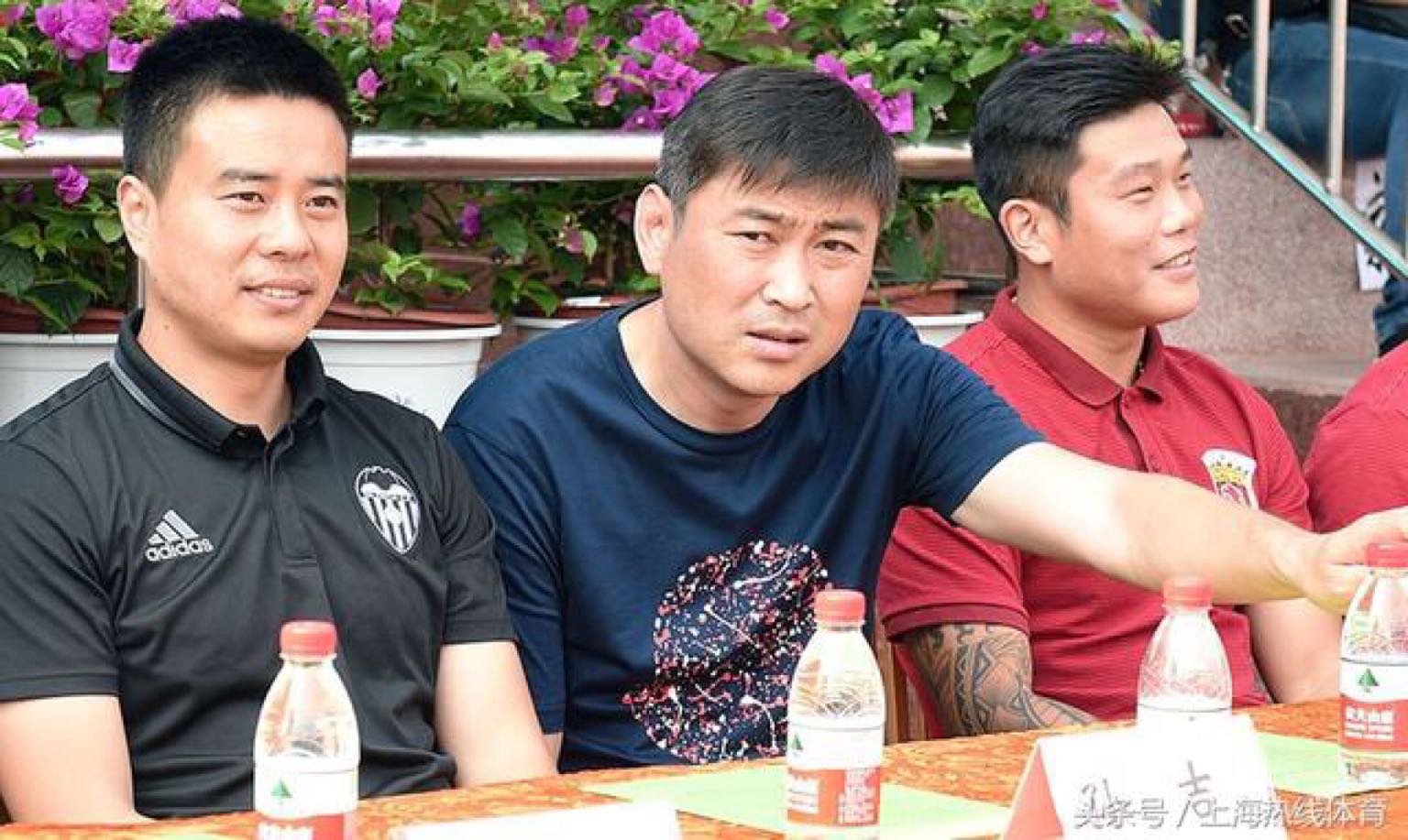 申花队朱琪 虞伟亮穿上港队服了