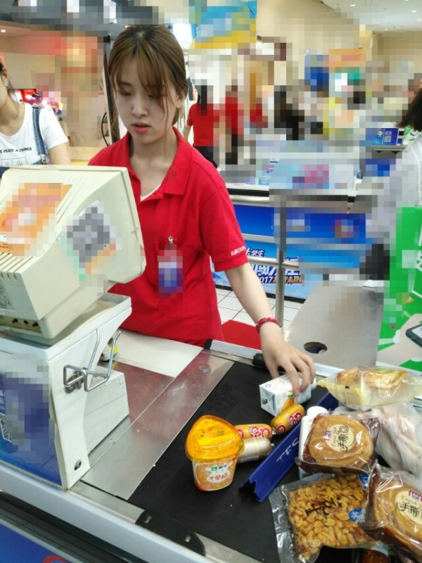 史上最美超市收银员
