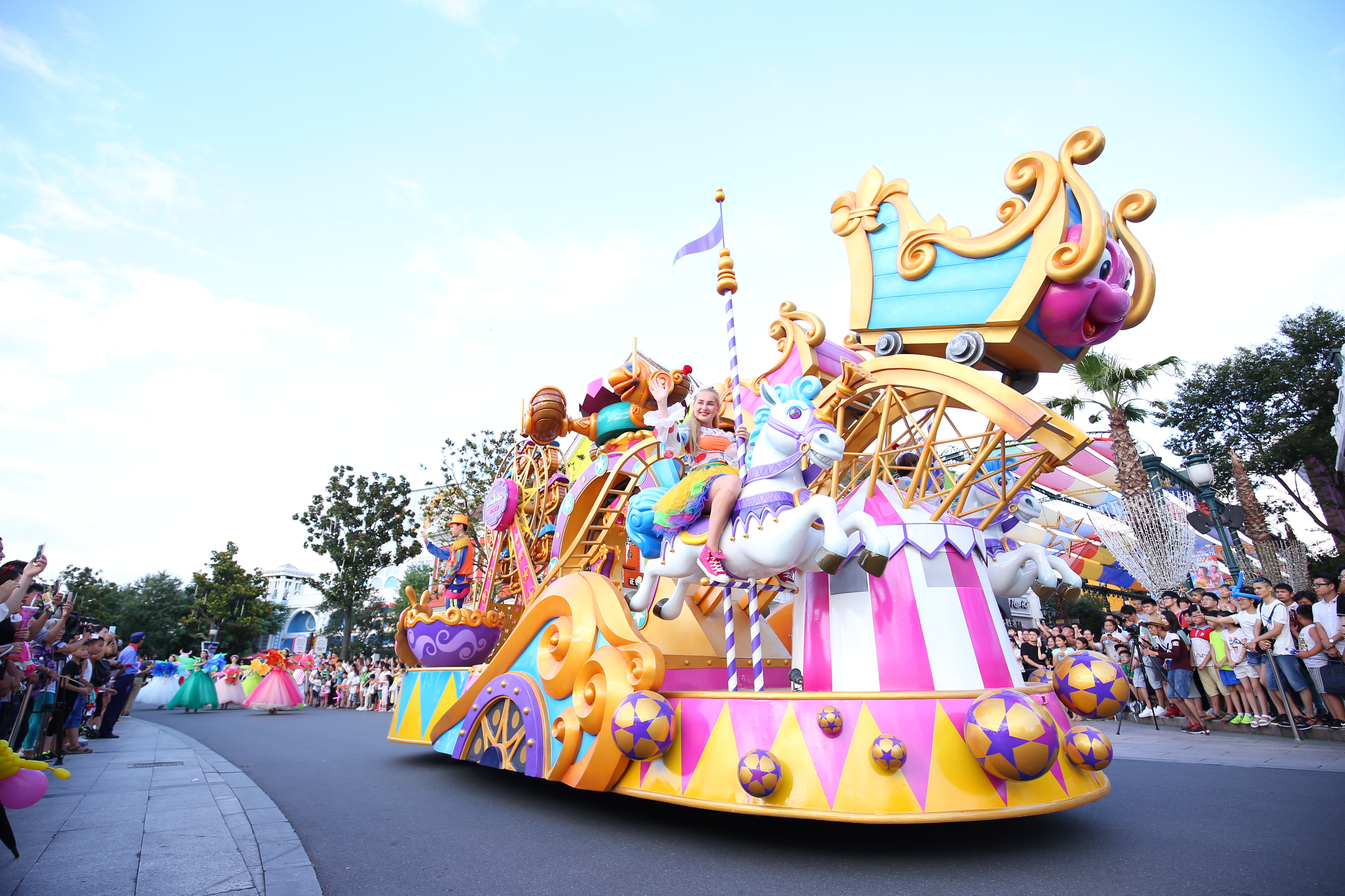 机甲狂欢 2017上海欢乐谷狂欢节 乐动魔都