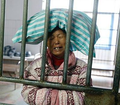 见识一下真正的精神病院