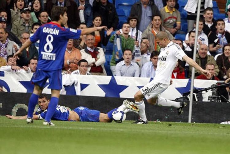 佩佩当年踢人罚了几场?