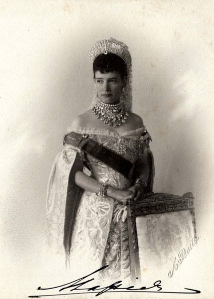沙皇尼古拉二世妻子图片