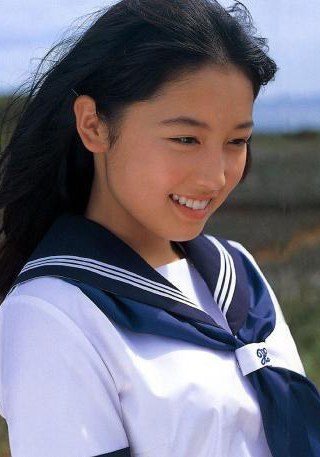 三津谷叶子