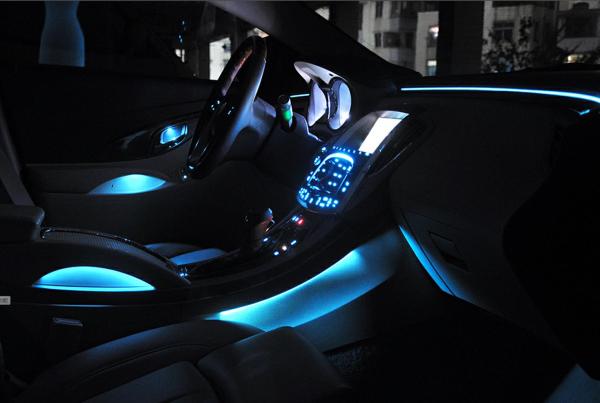 大家觉得别克君越内饰的氛围灯怎么样