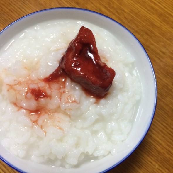 上海宁额最爱!就是早狼想额个碗泡饭! 来来来,噶块乳腐!