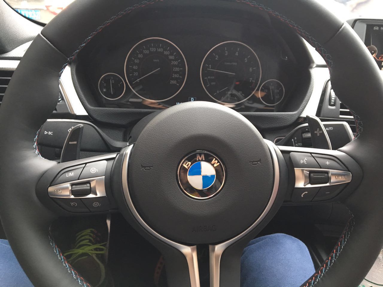 320换m3后,方向盘偏左大概5,6度,各位车主遇到过吗?