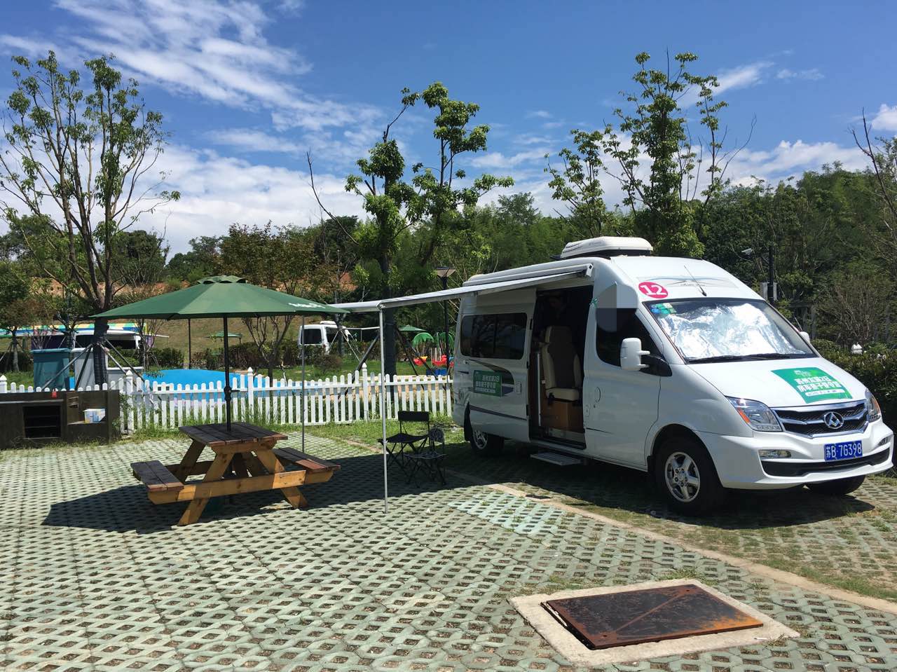 奶爸遛娃房車漫遊記