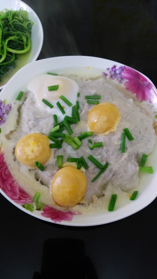 这个肉饼子炖蛋可以伐?