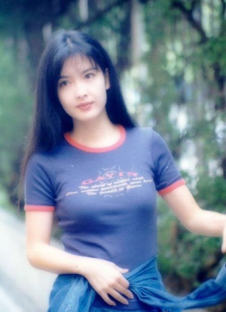 年轻时的香港女星图片