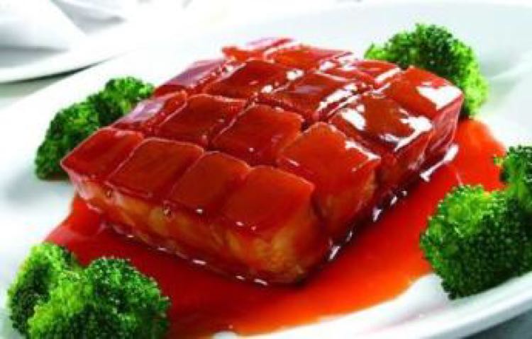 饭店里这种红色的红烧肉怎么做出来的?