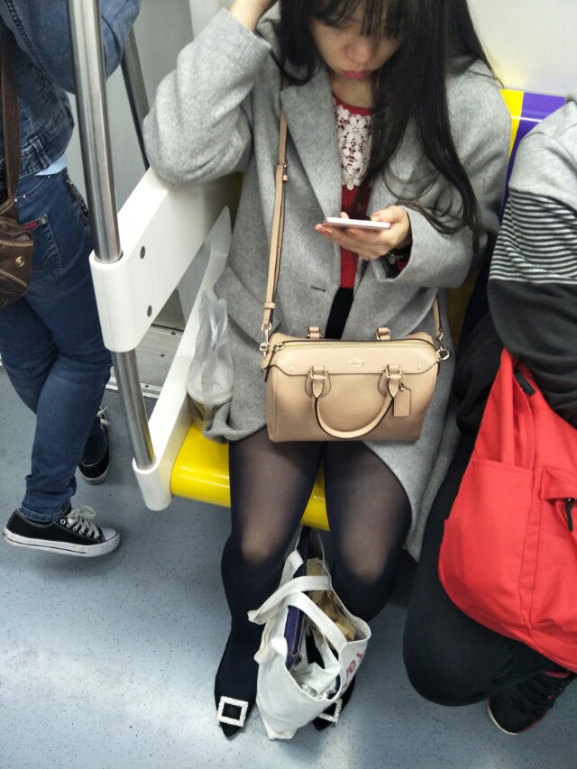 昨晚做梦和同事蛇纹