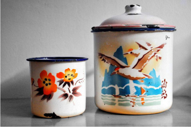 搪瓷杯:  一个搪瓷杯记录了一个时代的变迁!